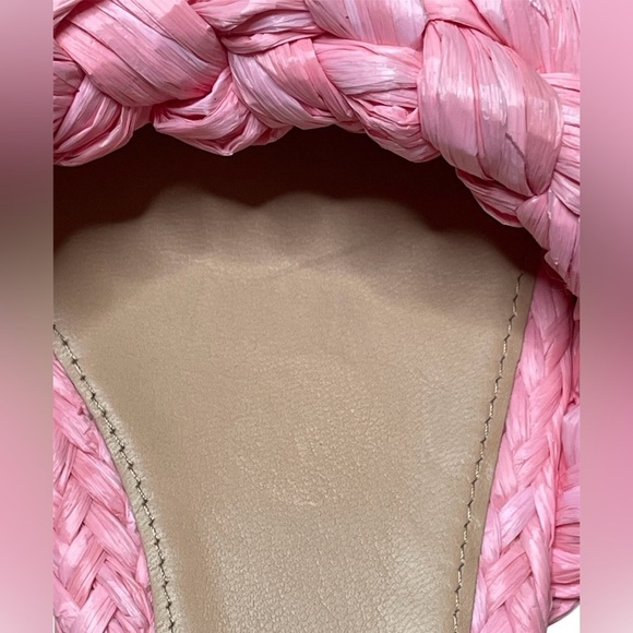 Bottega Veneta Pink Raffia Stretch Flat Sandals in Blossom Size 36 / US 6 - Picture 3 of 14